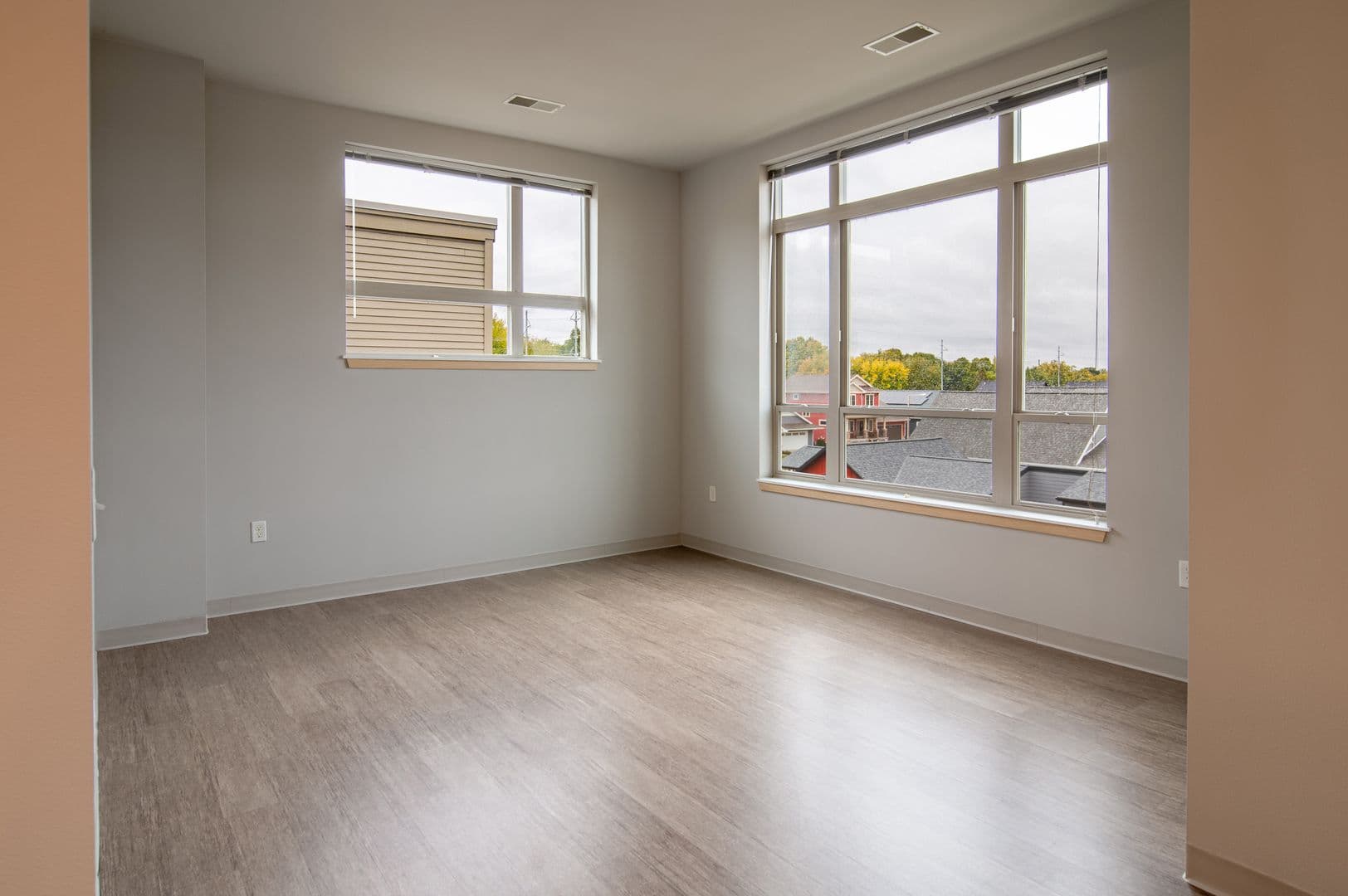 Madison Apartment: 902 Royster Oaks Dr.