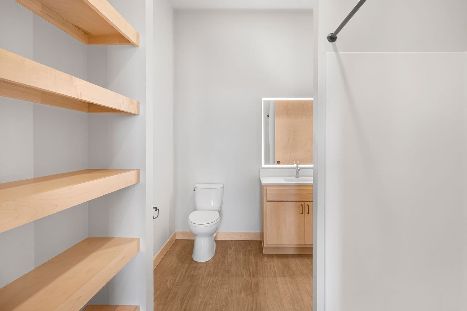 Madison Apartment: 215 N. Fair Oaks Ave.