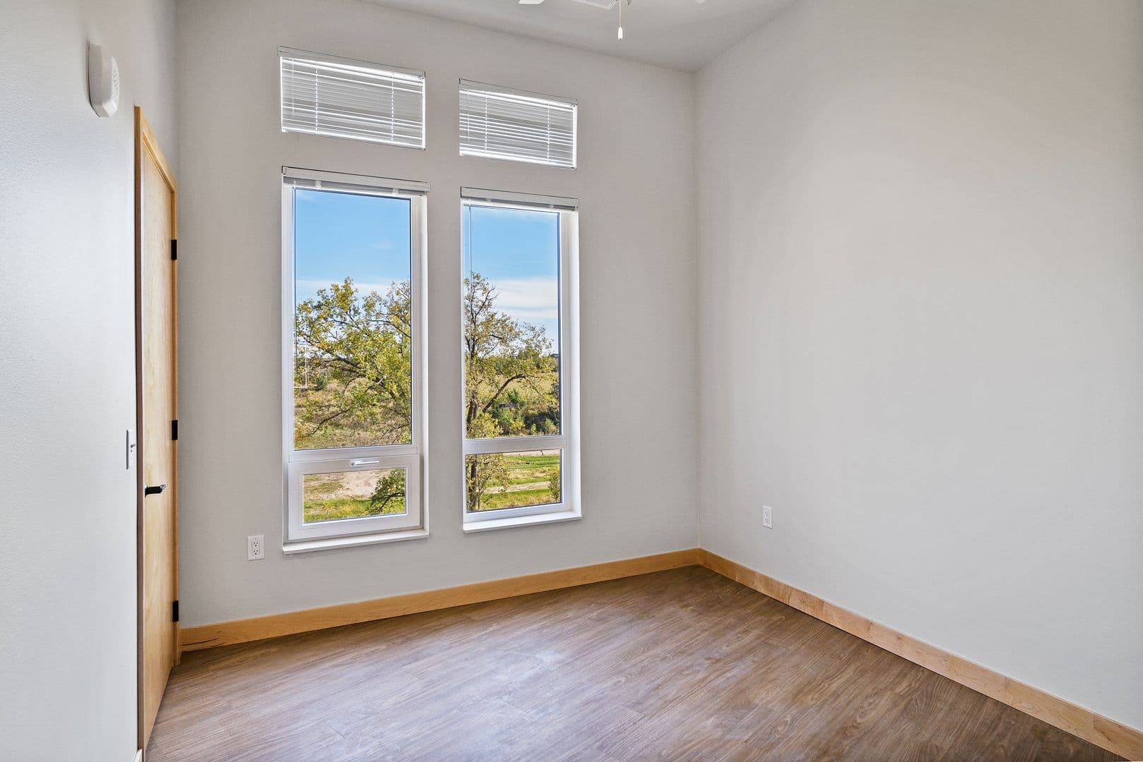 Madison Apartment: 215 N. Fair Oaks Ave.