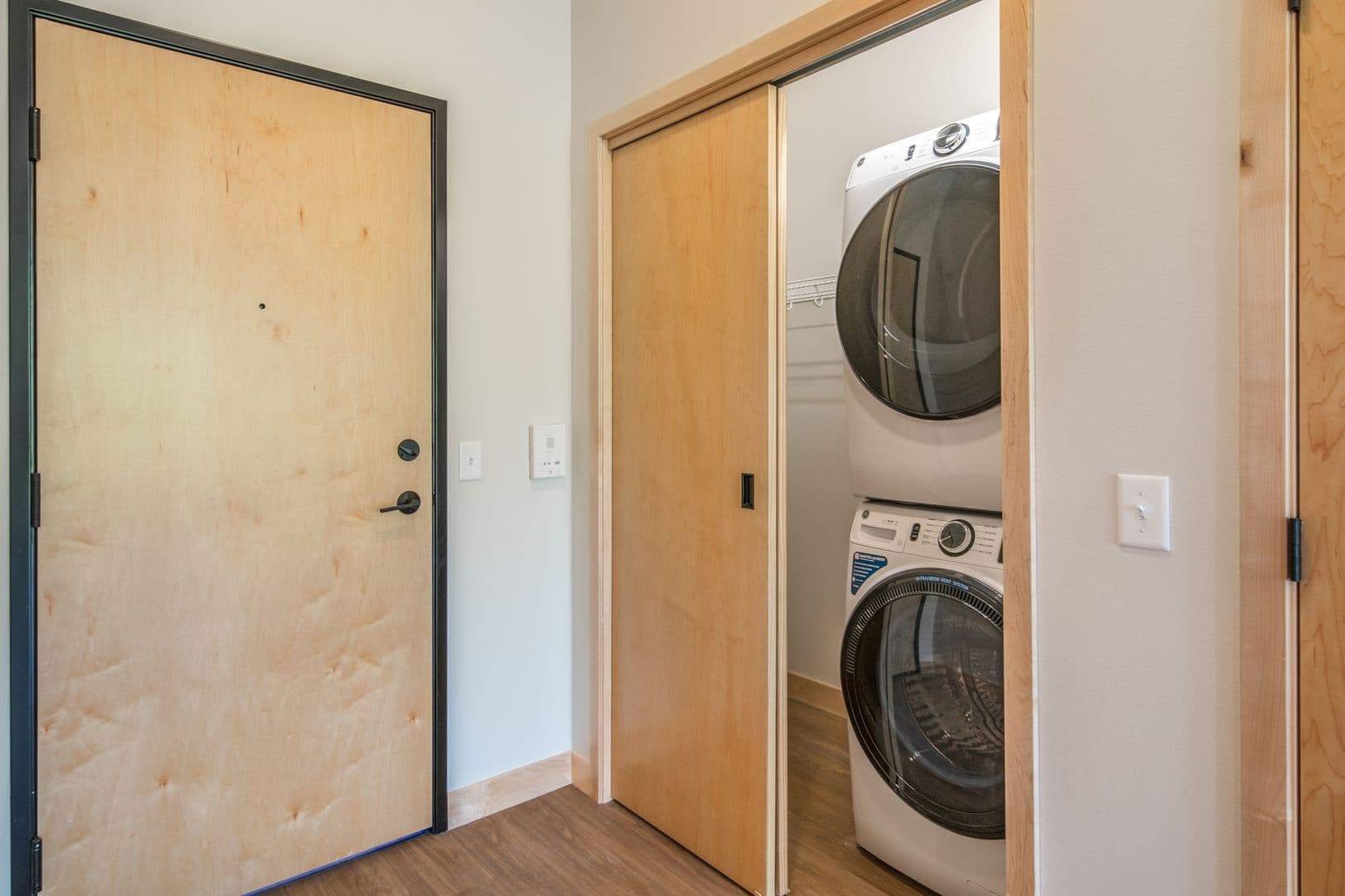 Madison Apartment: 215 N. Fair Oaks Ave.