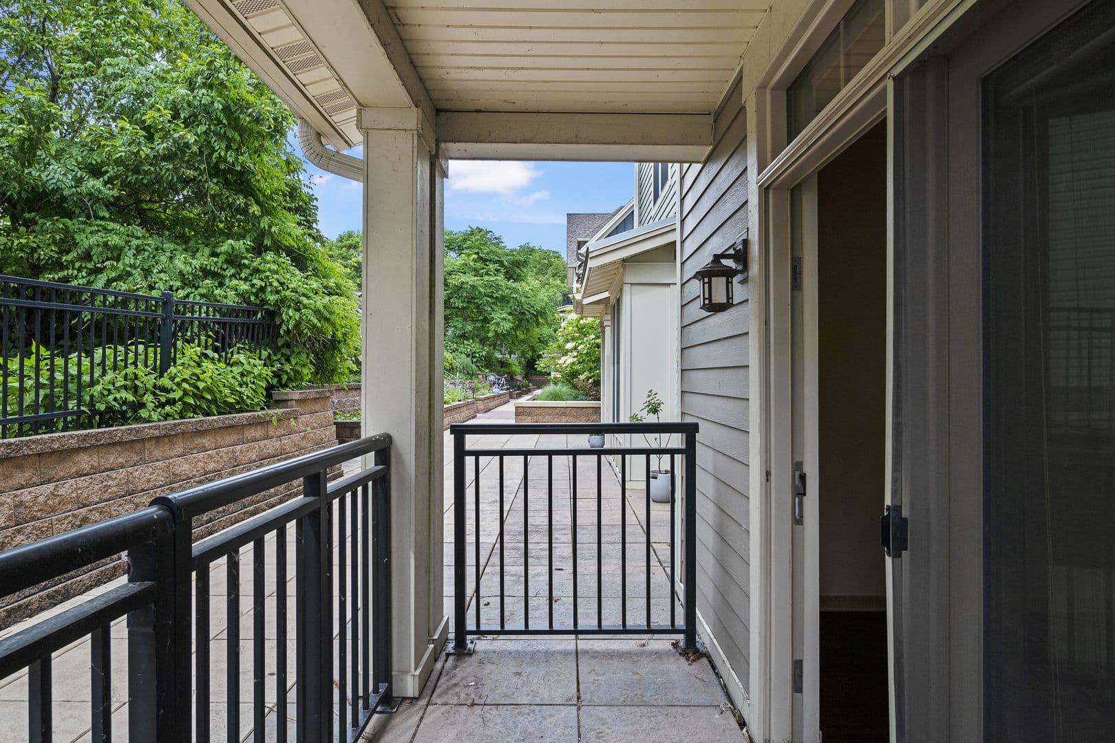 Madison Apartment: 614 E Johnson St.