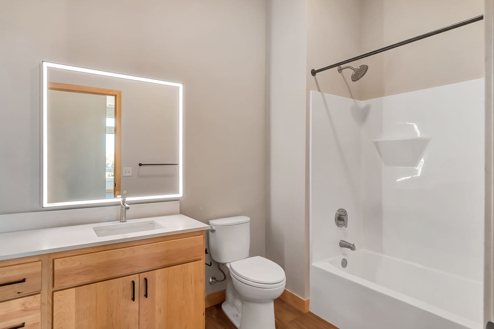 Madison Apartment: 215 N. Fair Oaks Ave.
