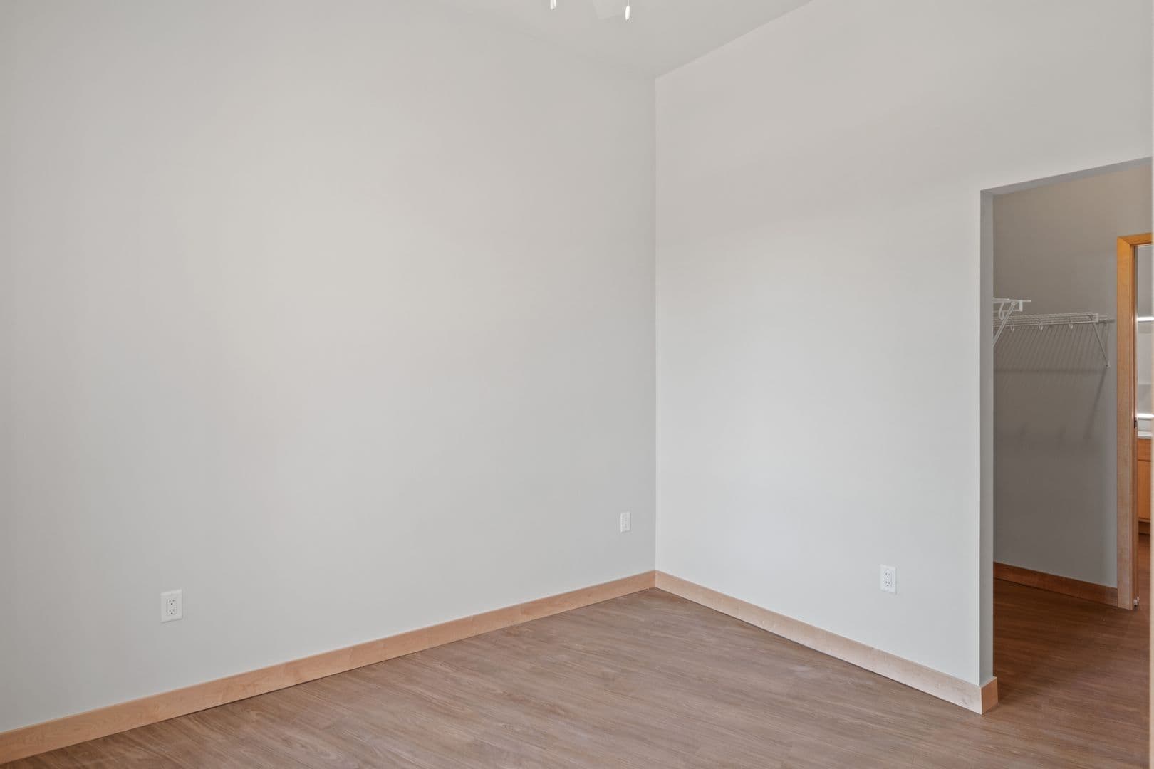Madison Apartment: 215 N. Fair Oaks Ave.