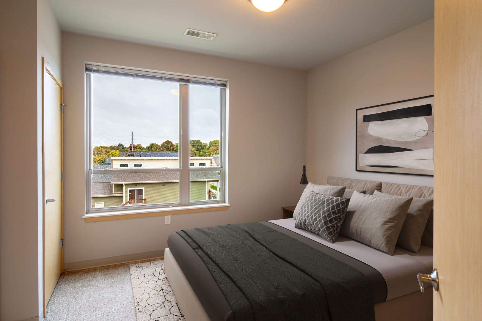 Madison Apartment: 902 Royster Oaks Dr.