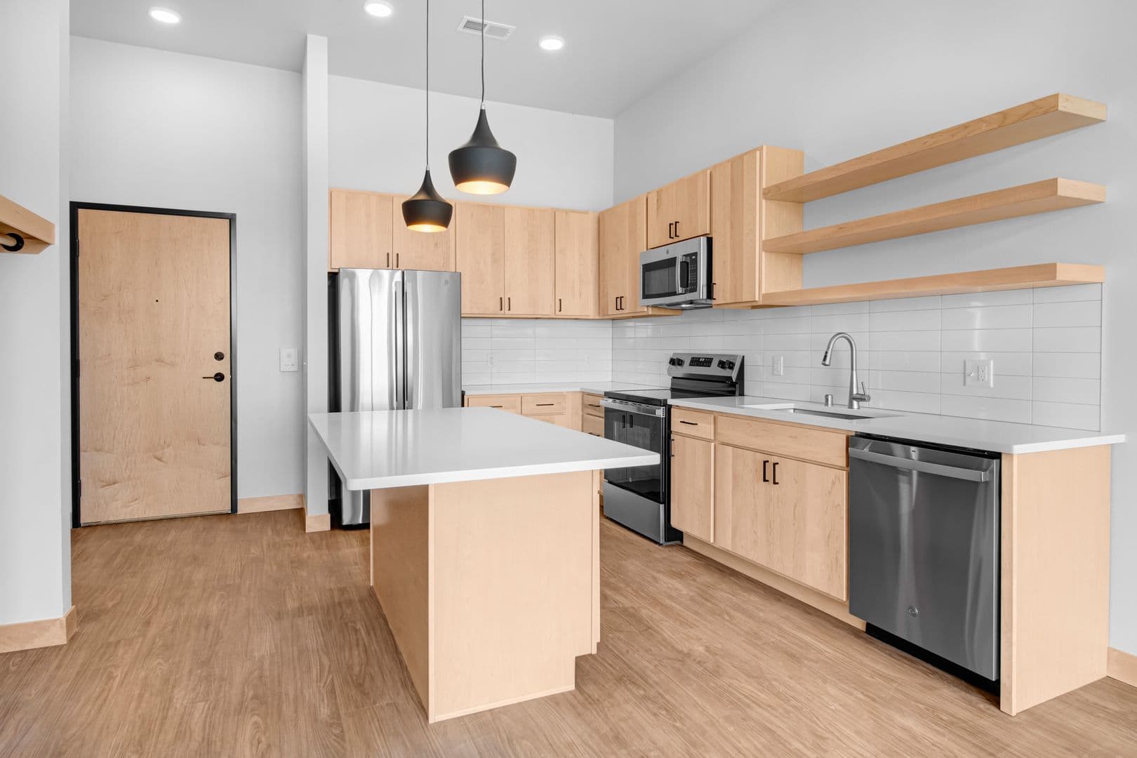 Madison Apartment: 215 N. Fair Oaks Ave.