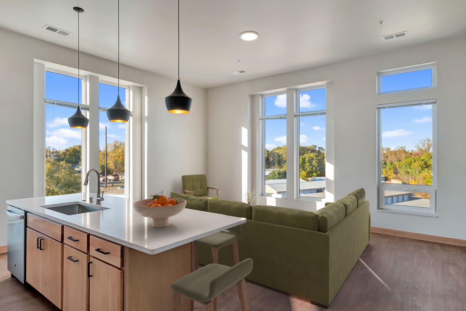 Madison Apartment: 215 N. Fair Oaks Ave.