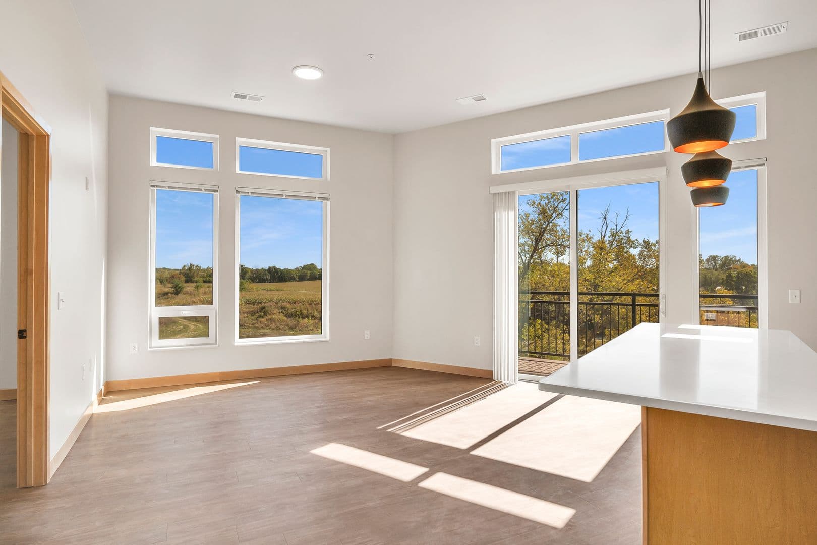 Madison Apartment: 215 N. Fair Oaks Ave.