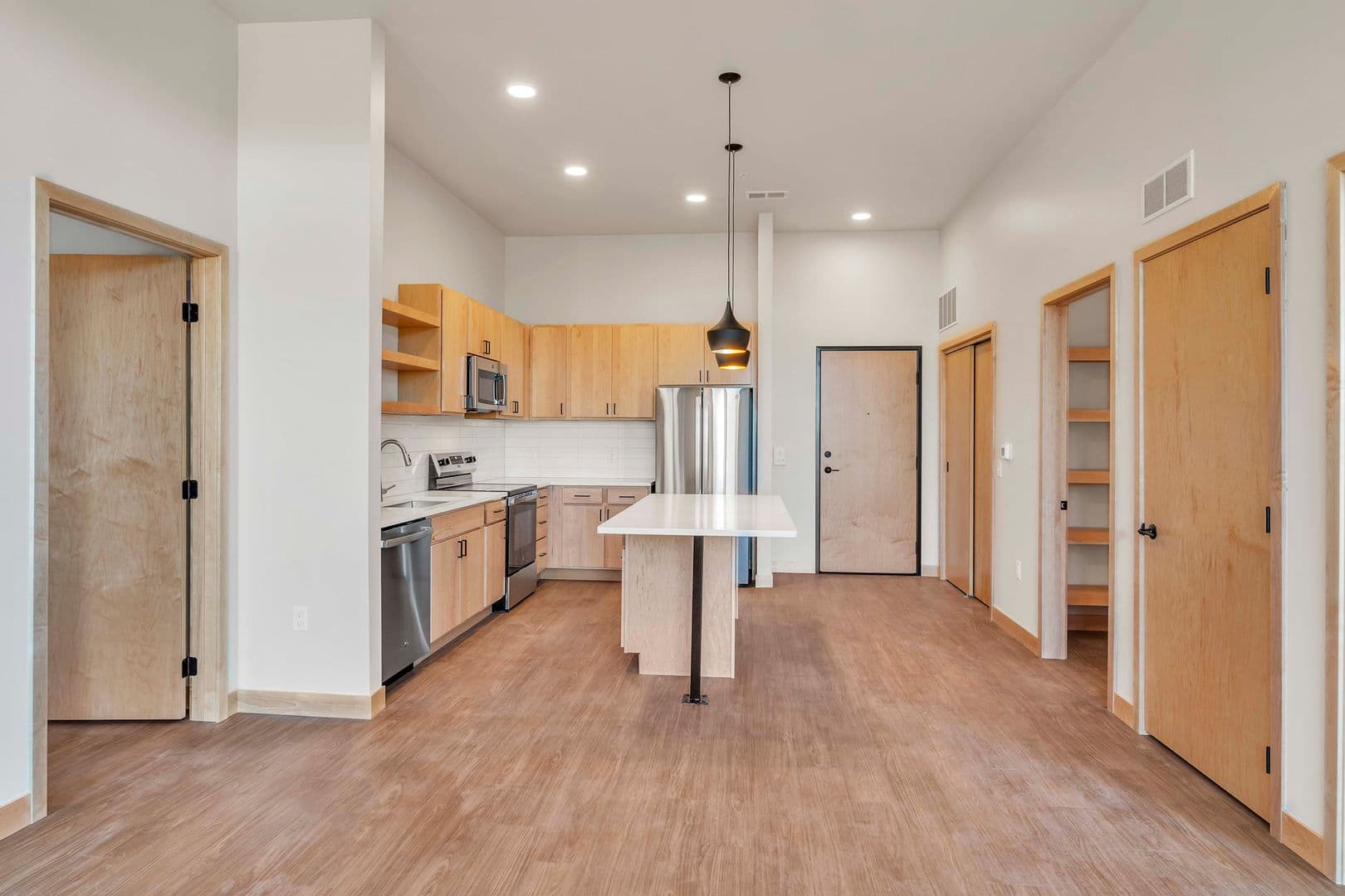 Madison Apartment: 215 N. Fair Oaks Ave.