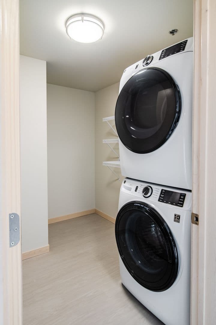 Madison Apartment: 216 S. Pinckney St.