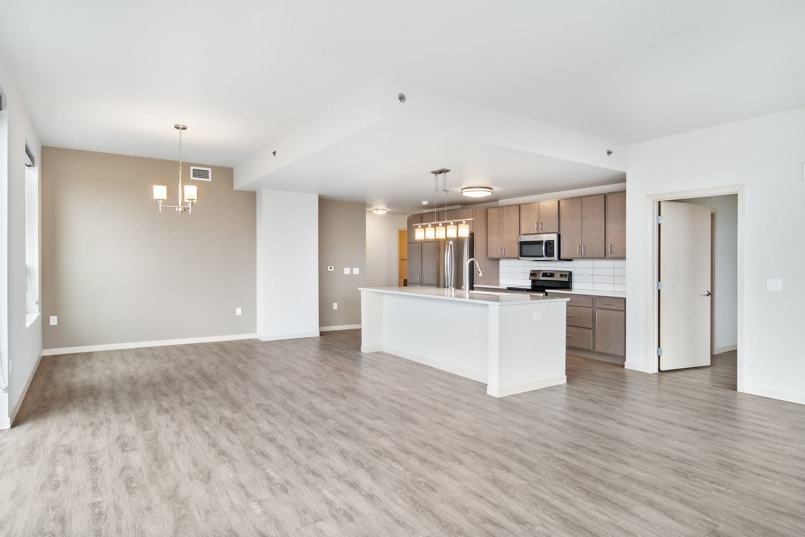 Madison Apartment: 1050 E. Washington Ave.