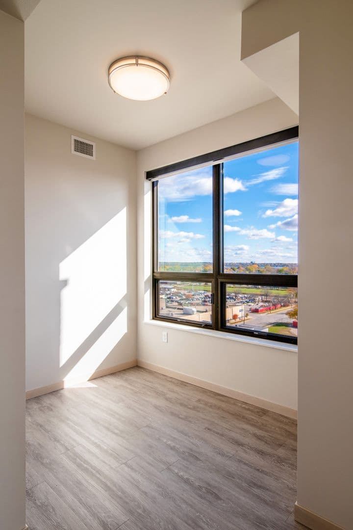 Madison Apartment: 1050 E. Washington Ave.