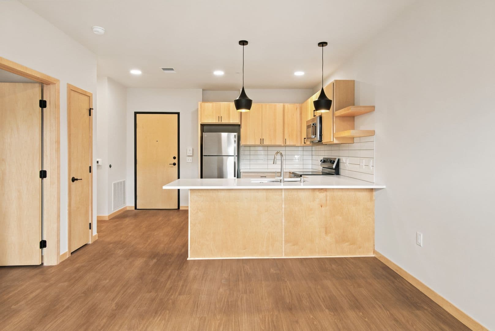 Madison Apartment: 6624 Old Sauk Rd.