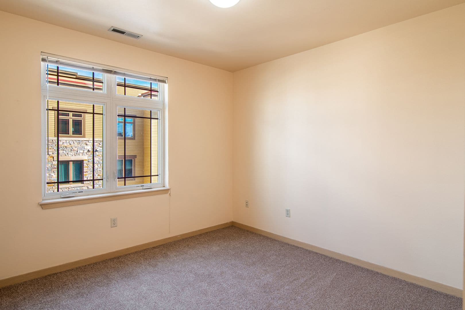 Madison Apartment: 8119 Mayo Dr.