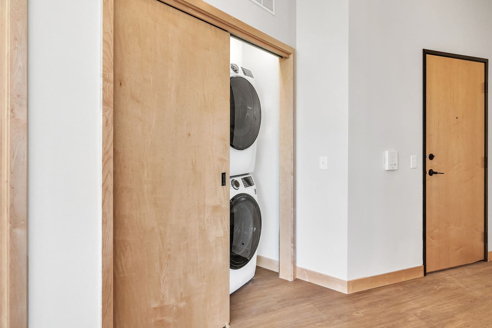 Madison Apartment: 215 N. Fair Oaks Ave.