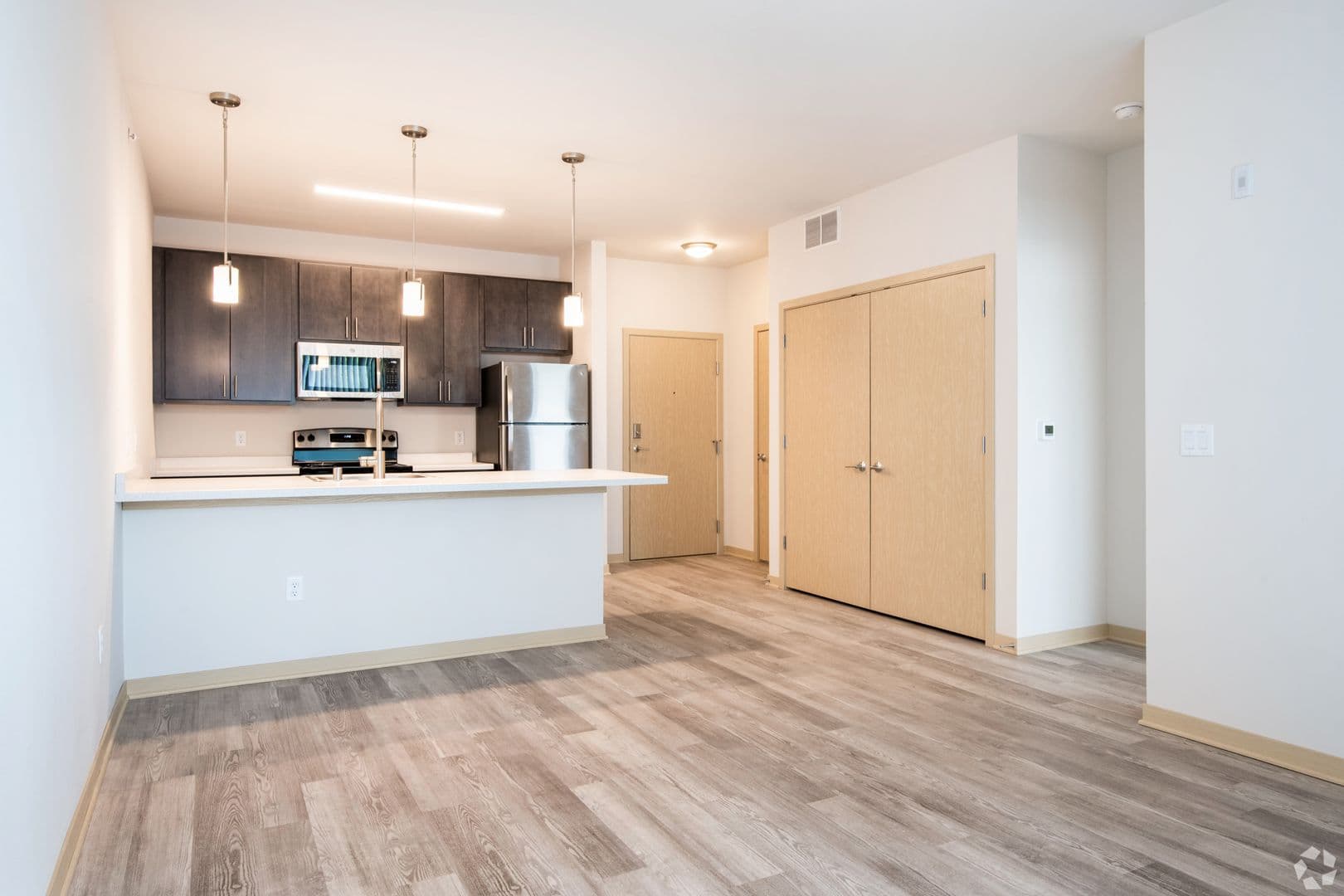 Madison Apartment: 5630 Schroeder Rd.