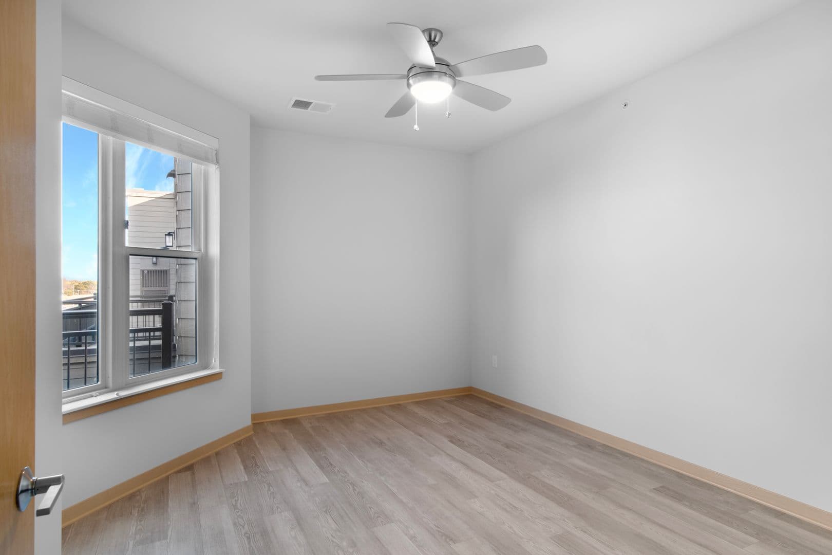 Madison Apartment: 5630 Schroeder Rd.