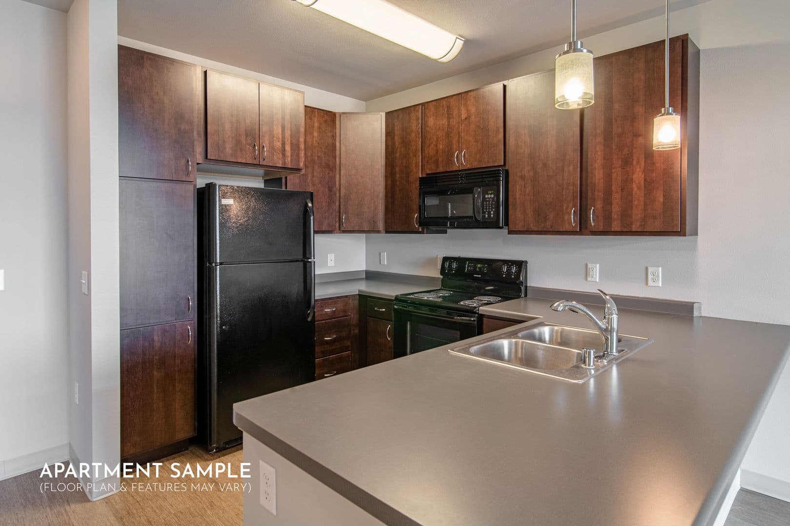 Madison Apartment: 902 Royster Oaks Dr.