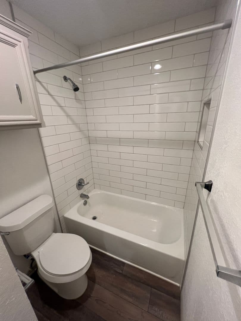 Lubbock House: 2218 86th Street