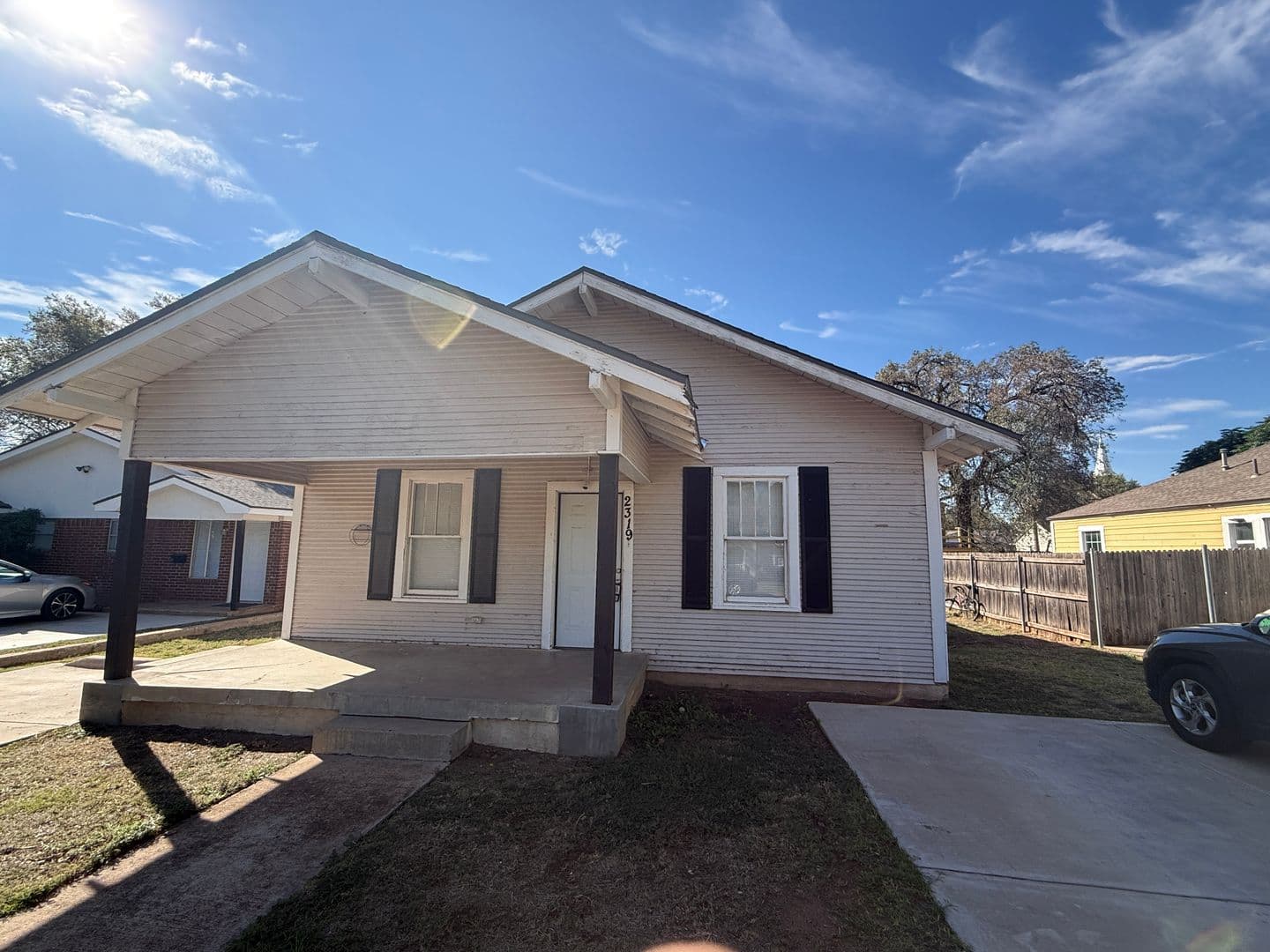 Lubbock House: 2319 15th Street Front