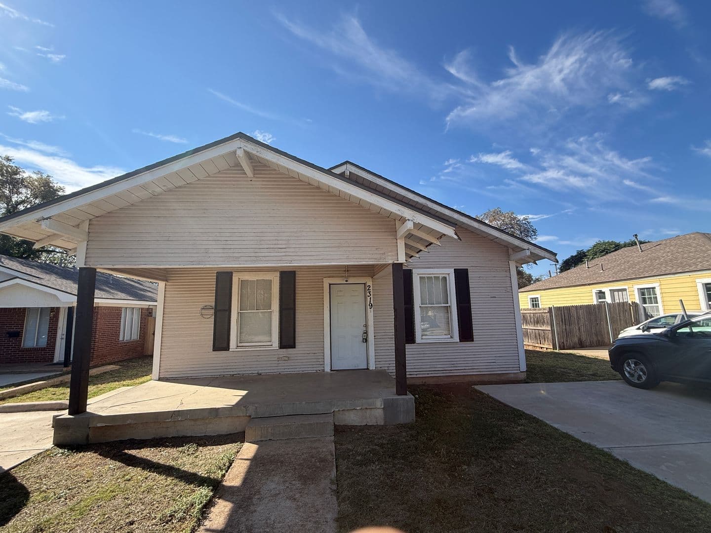 Lubbock House: 2319 15th Street Front
