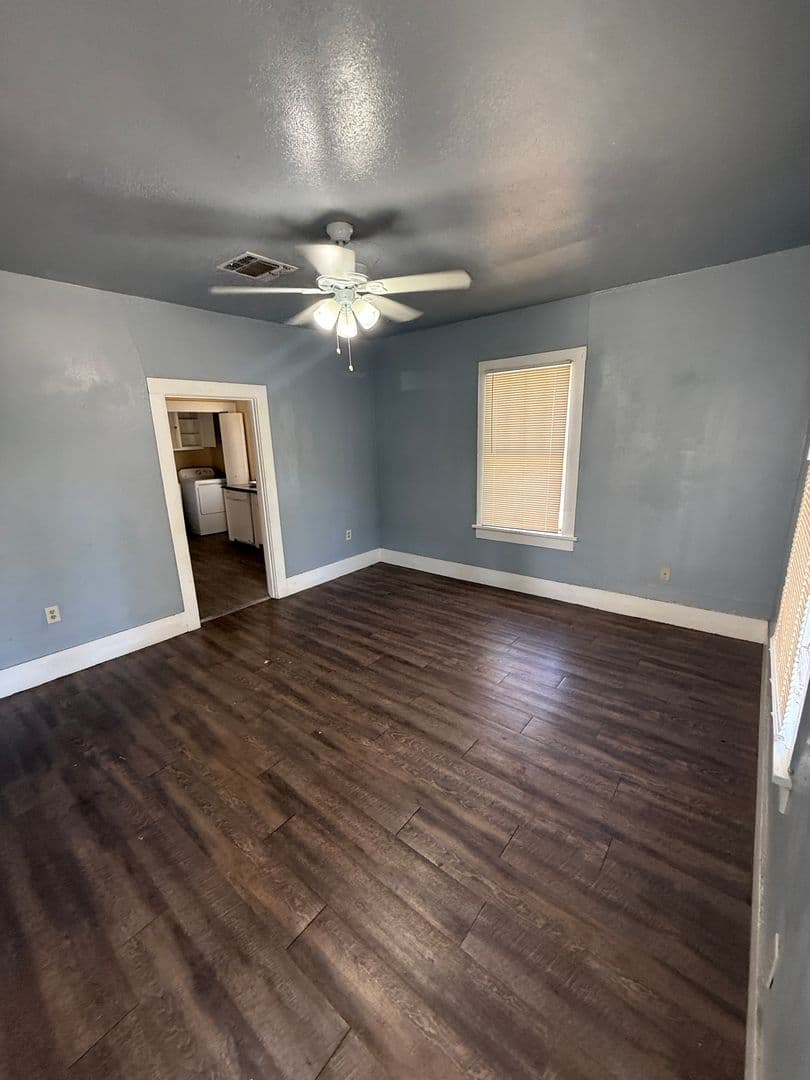 Lubbock House: 2319 15th Street Front
