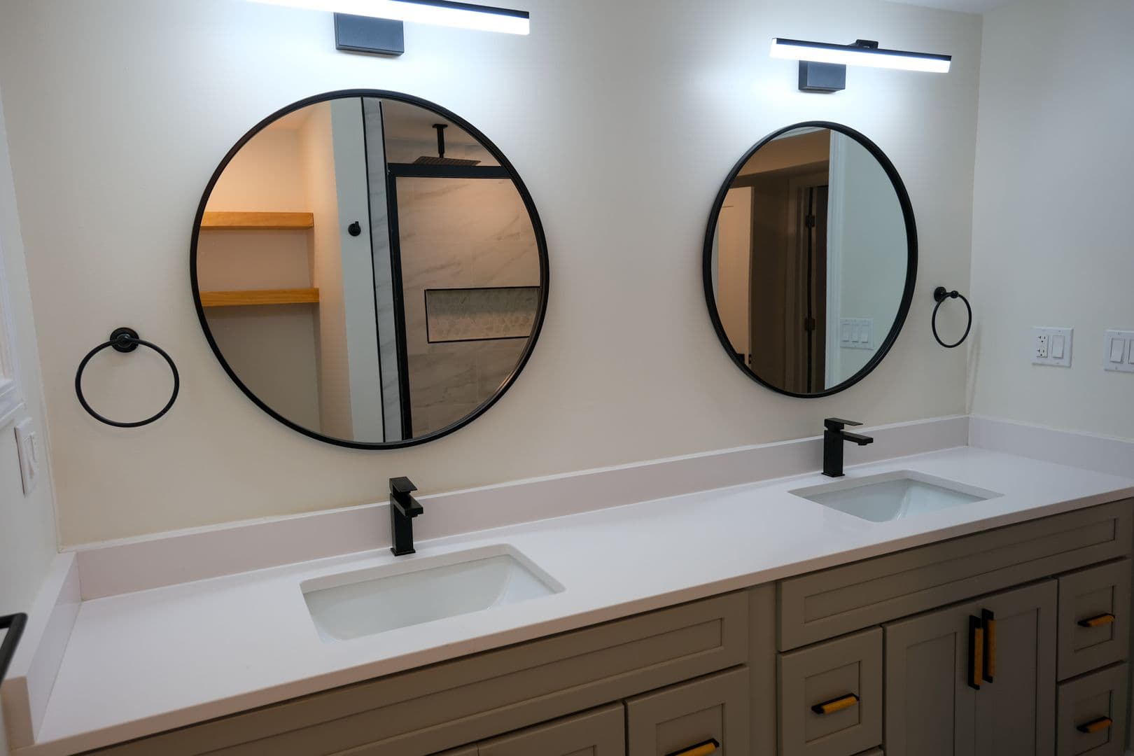 Greenville Apartment: 27 Swanson Court