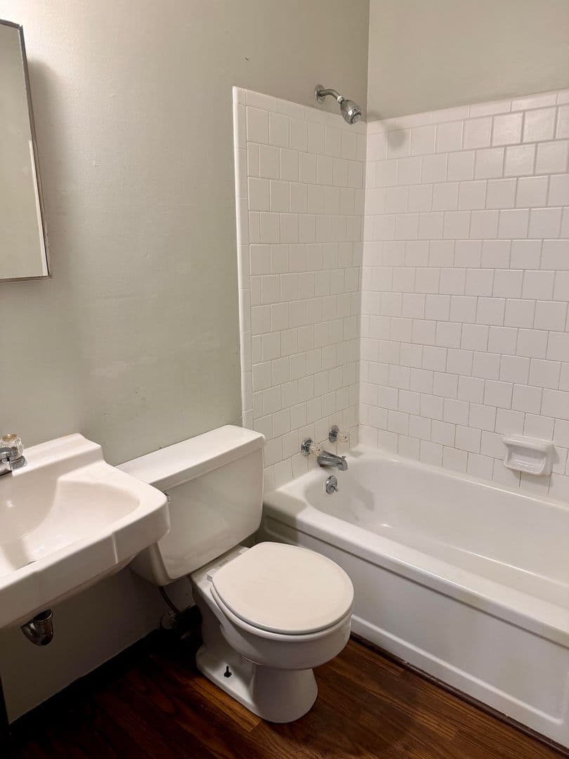 Greenville Apartment: 298 Nichol Street