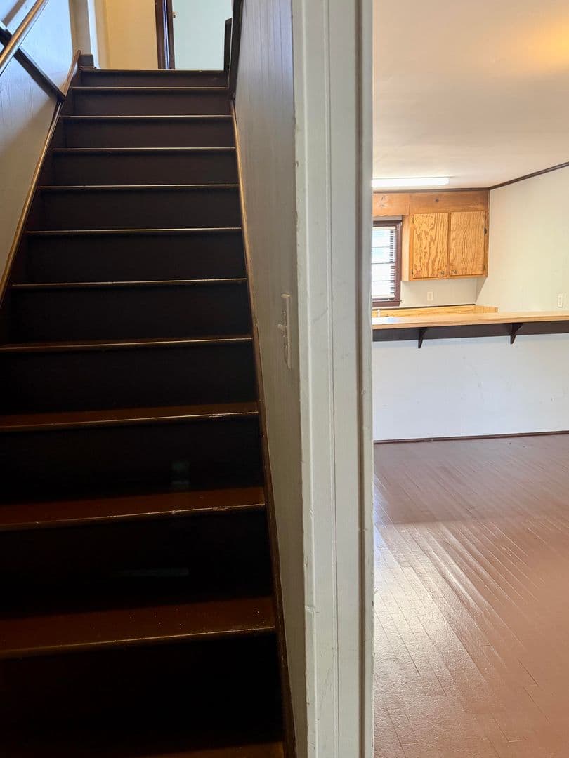 Greenville Apartment: 298 Nichol Street