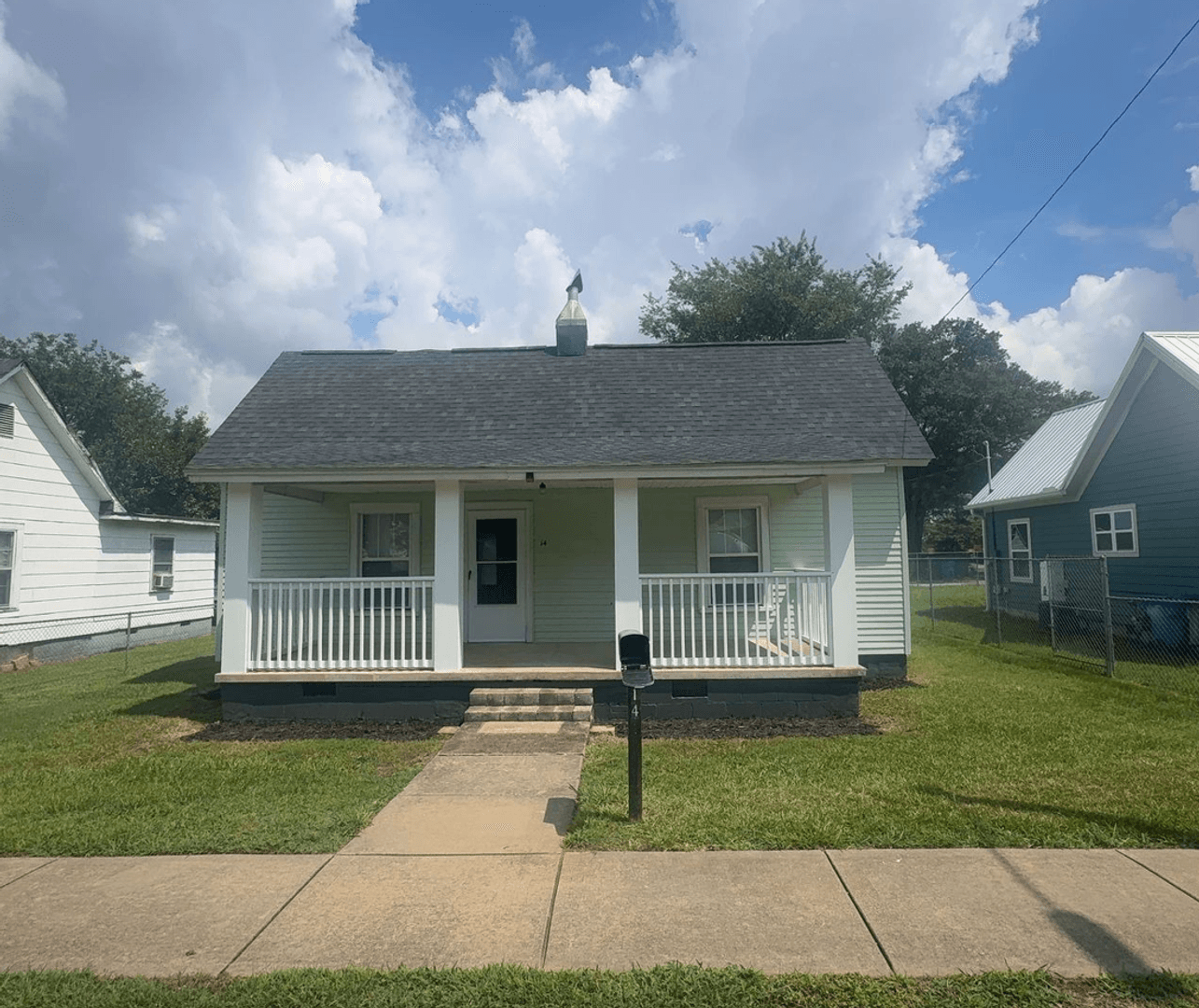 Greenville House: 14 Welch Street