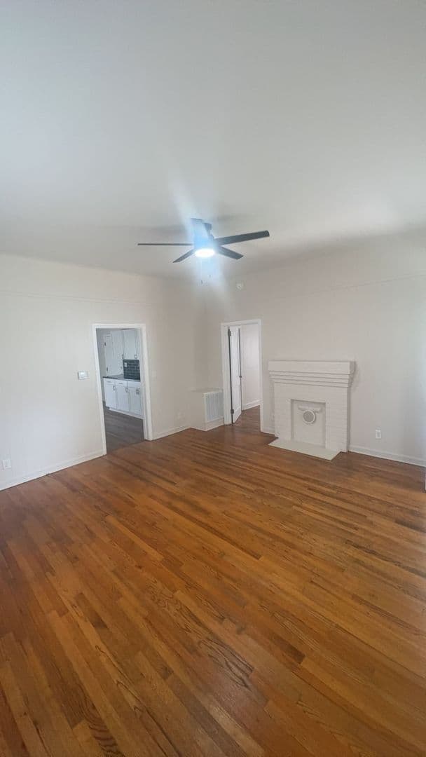 Greenville House: 14 Welch Street