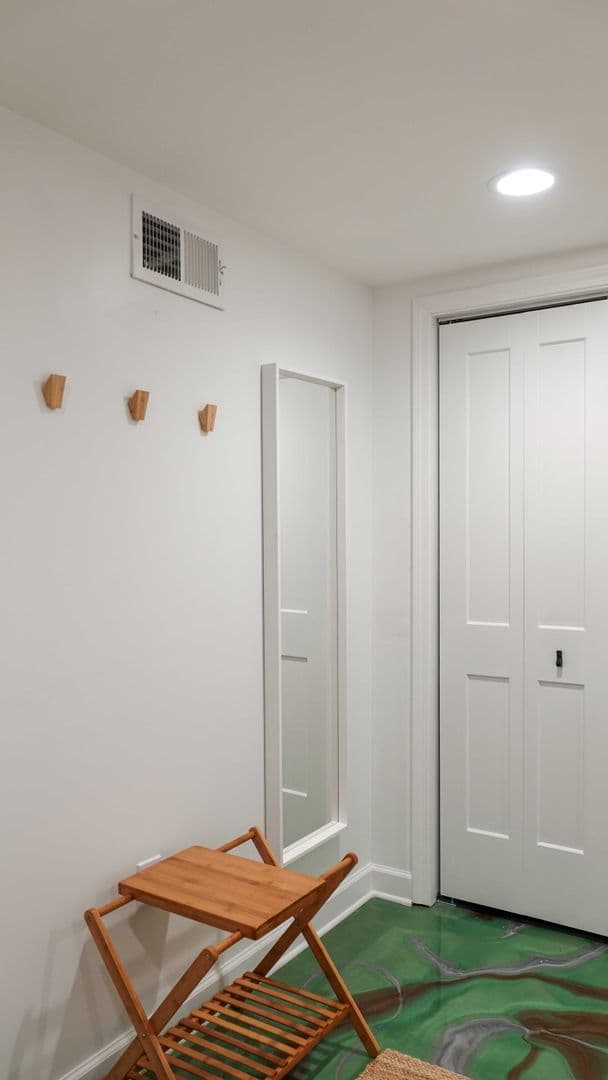 Greenville Apartment: 31 Swanson Court