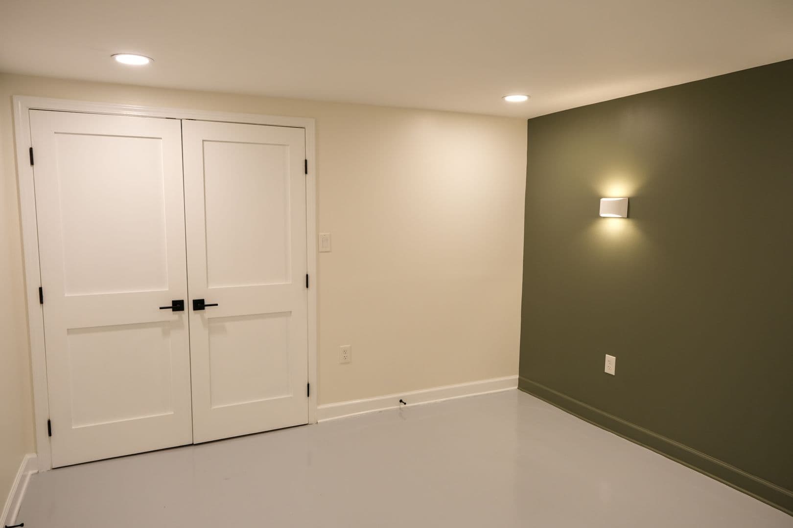 Greenville Apartment: 27 Swanson Court