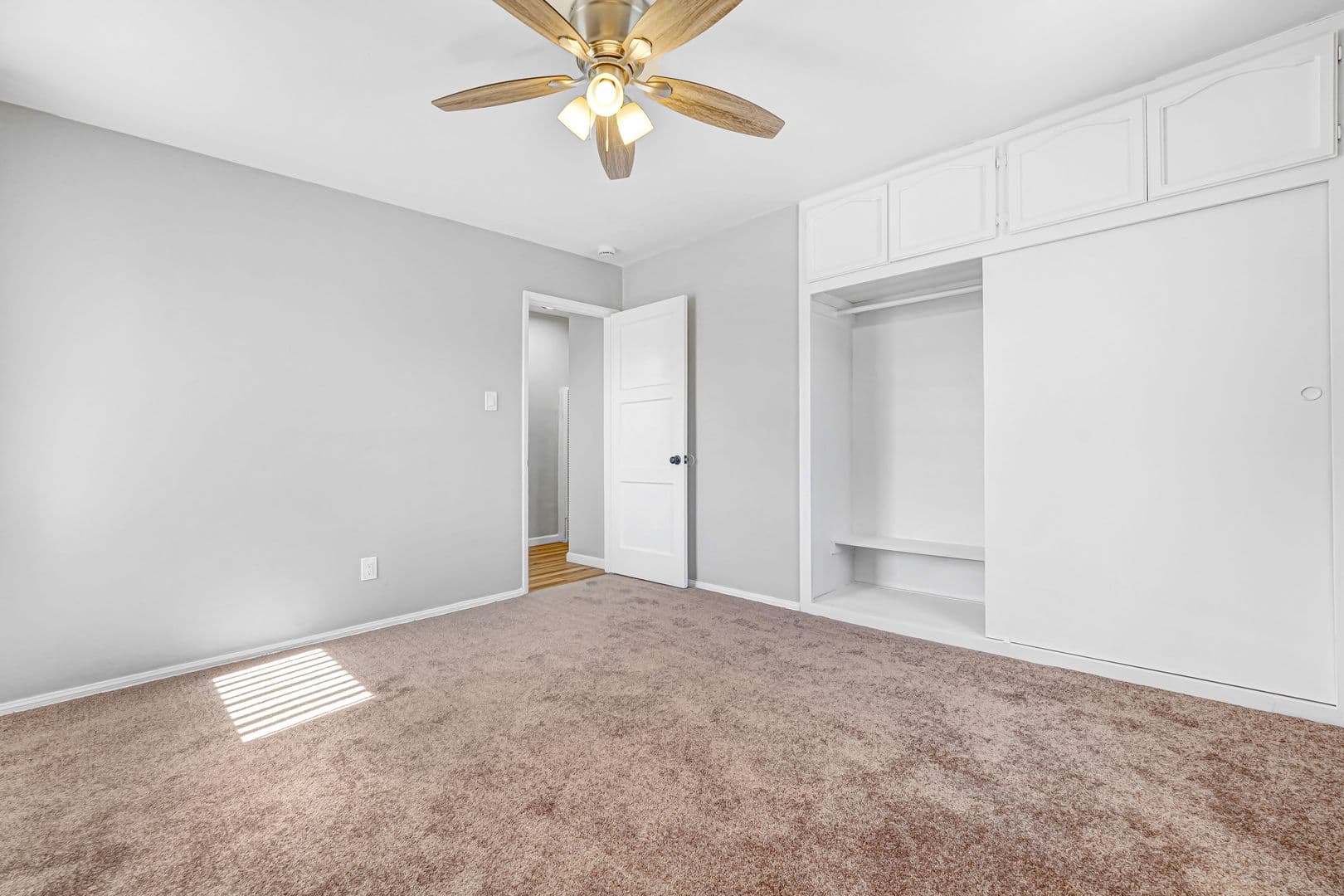 Glendora Apartment: 232 E. Foothill Blvd.
