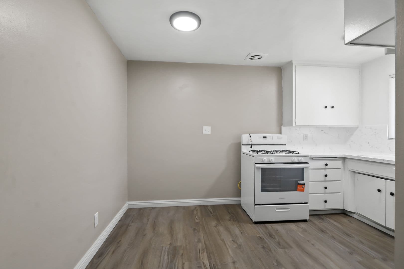 Riverside Apartment: 7429 Potomac Street