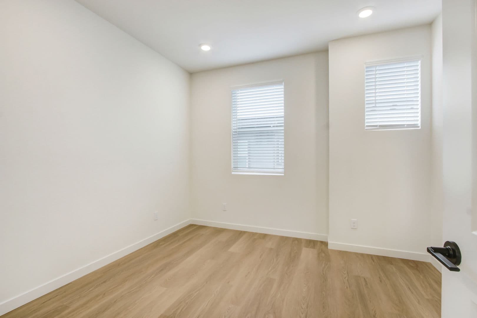 Ontario Apartment: 221 N Mountain Ave
