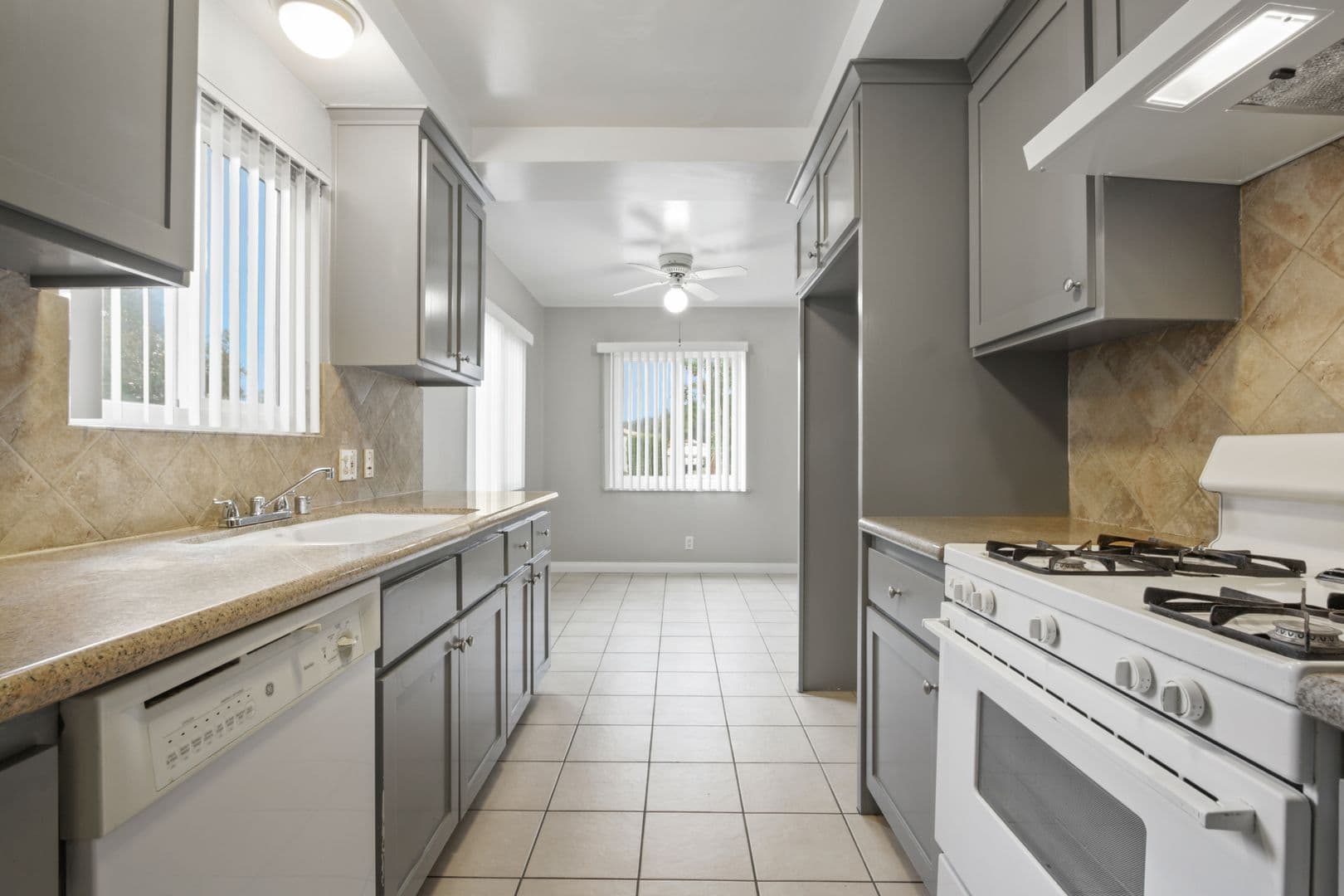 Arcadia Apartment: 2433-2435 S. Baldwin Ave.