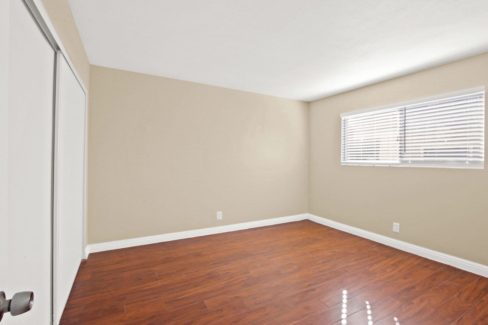 Alhambra Apartment: 3104-3208 W Ramona Rd