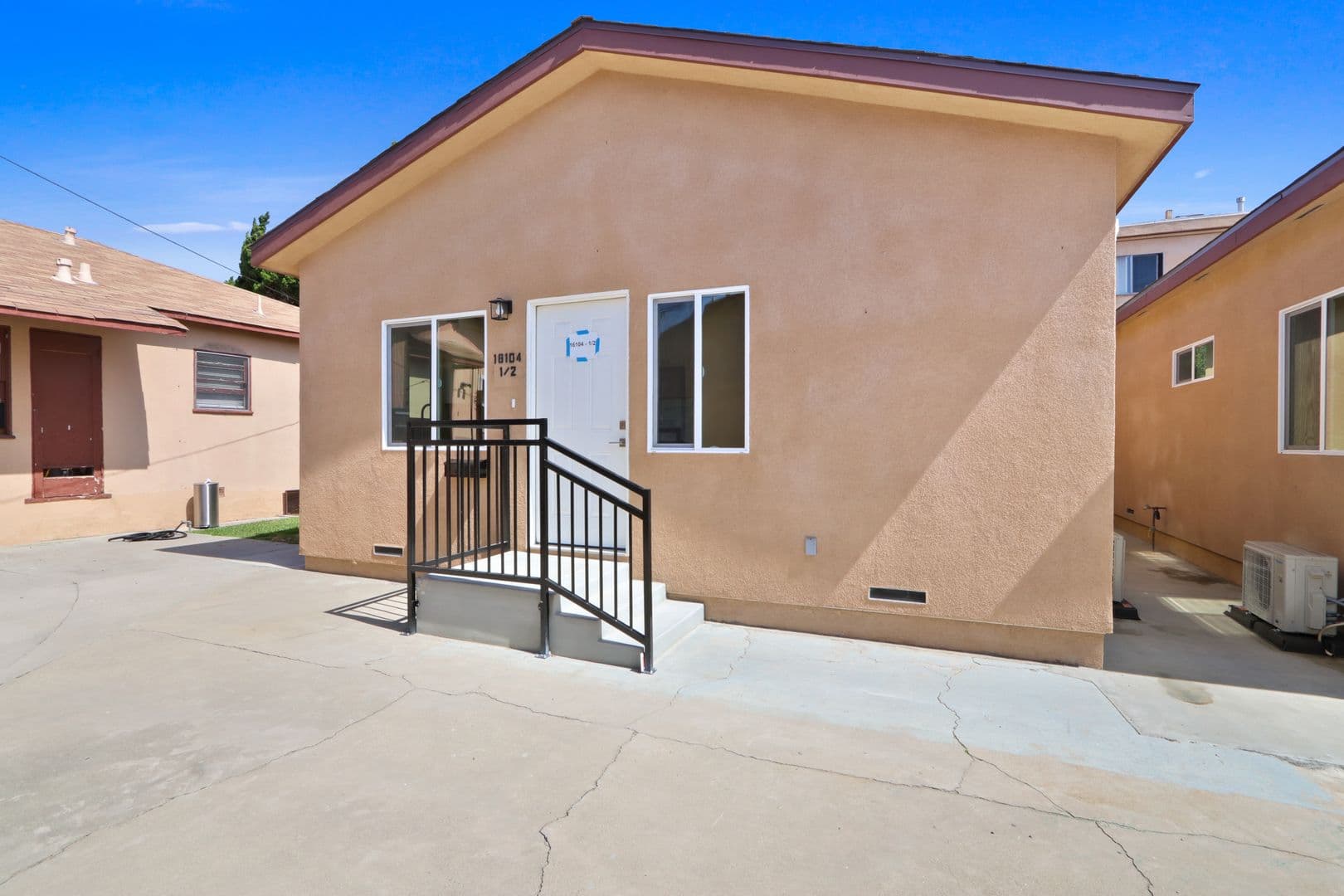 Bellflower Apartment: 10132 Alondra Blvd. & 16102 Cornuta Ave.