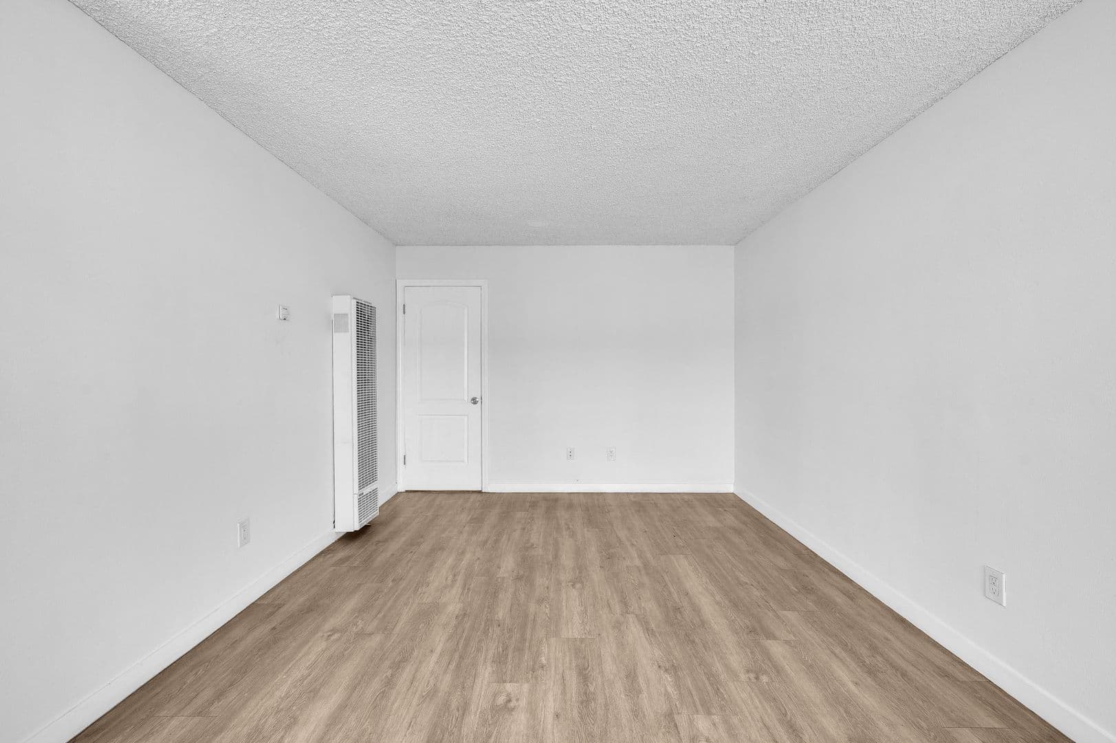 Bellflower Apartment: 10132 Alondra Blvd. & 16102 Cornuta Ave.