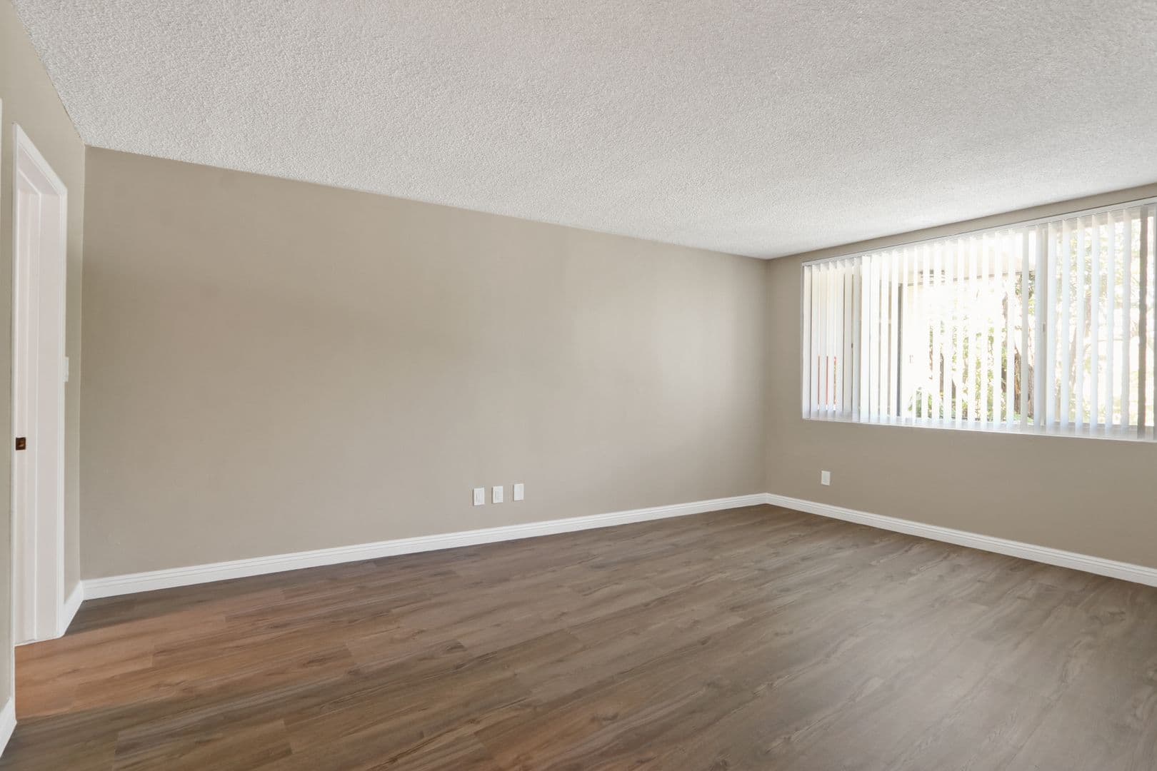 Ontario Apartment: 2908 S. Whispering Lakes Ln