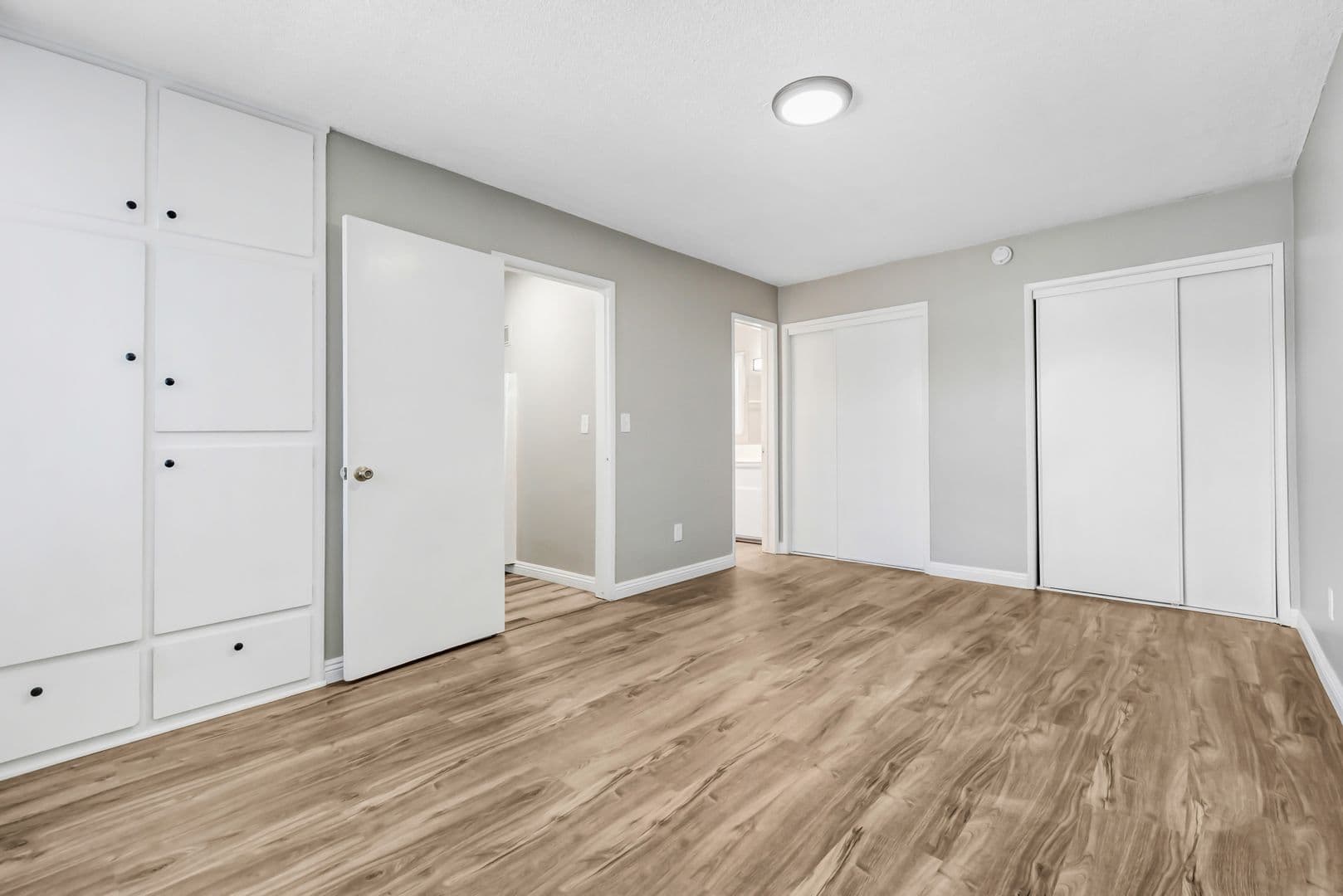 San Bernardino Apartment: 2352-2386 N Leroy St