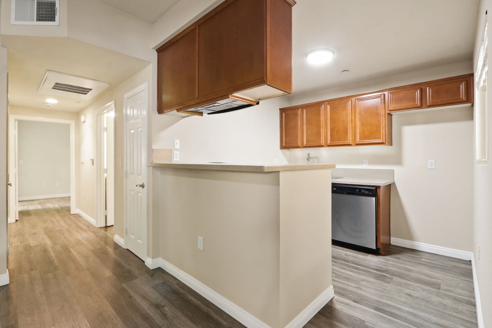 Riverside Apartment: 1054 N Orange St.