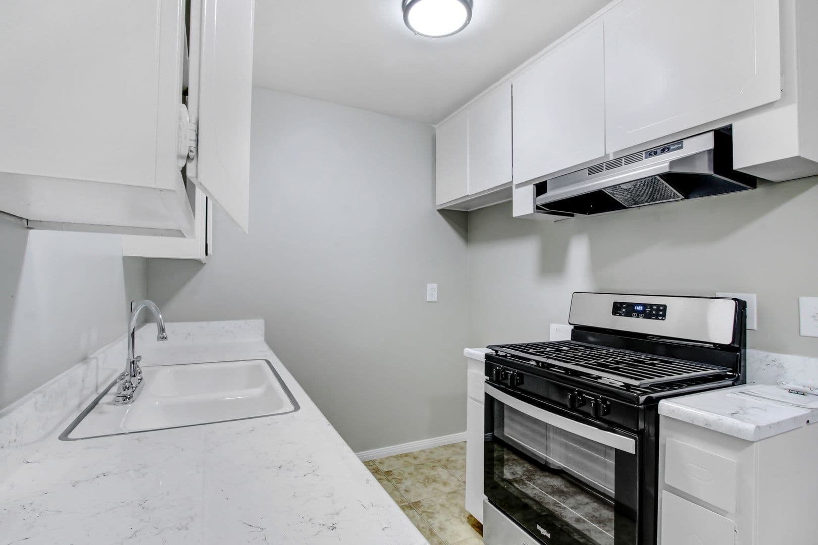 Fontana Apartment: 8919 Mango Ave