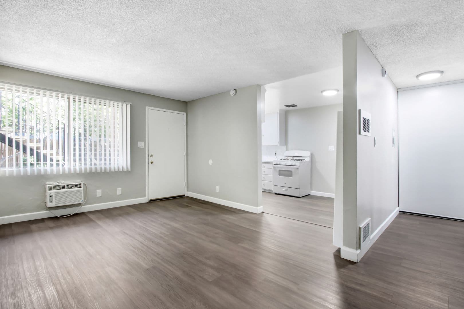 Riverside Apartment: 7429 Potomac Street