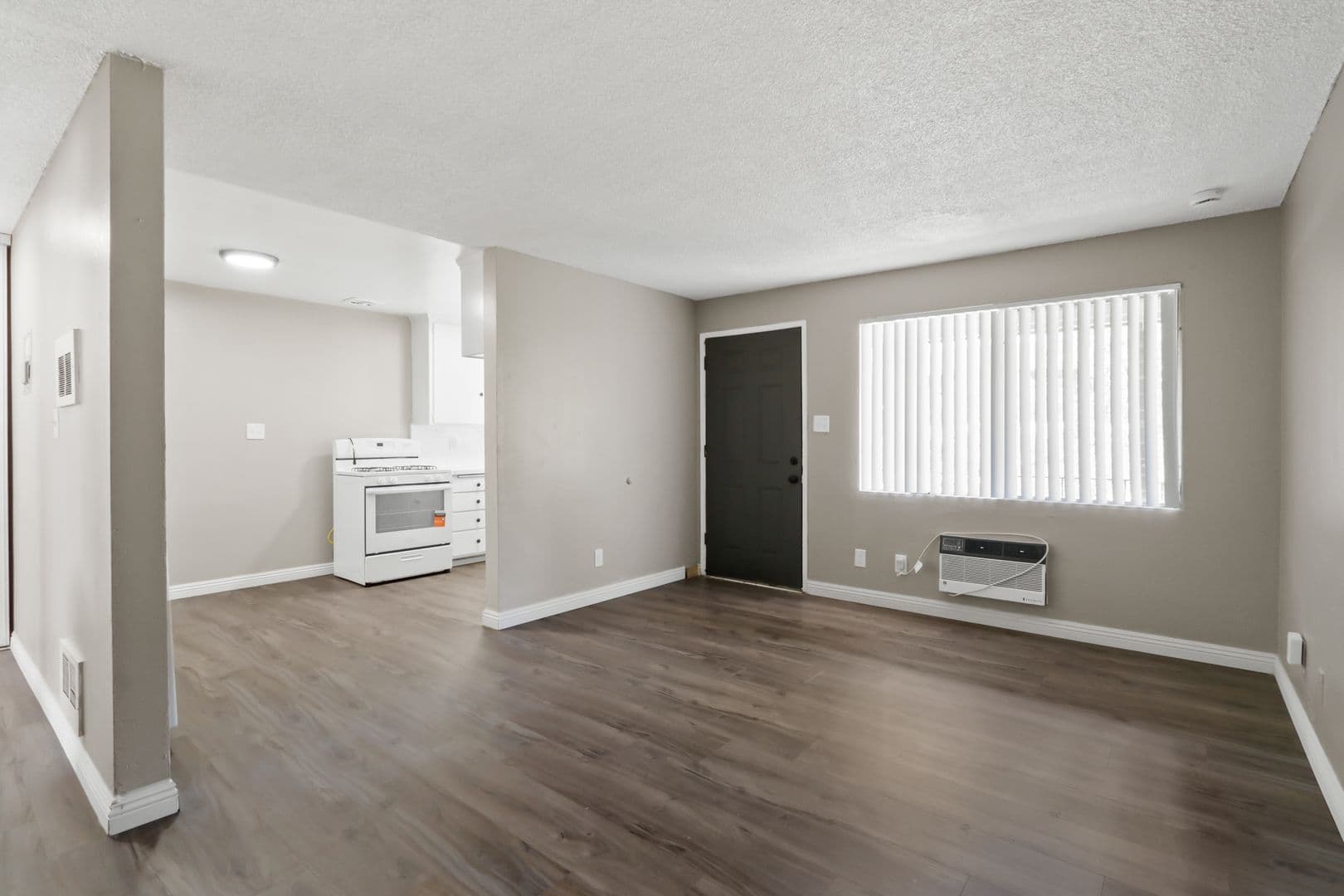 Riverside Apartment: 7429 Potomac Street