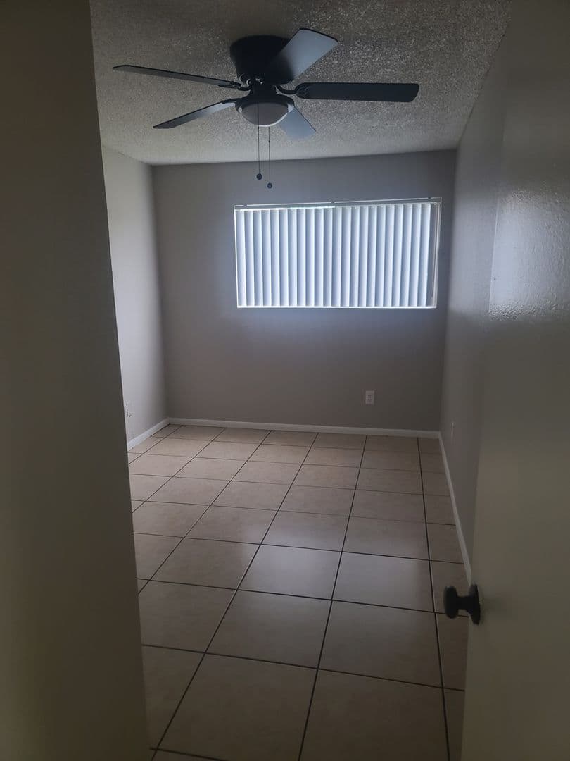 Pomona Apartment: 1079 Patterson Ave.