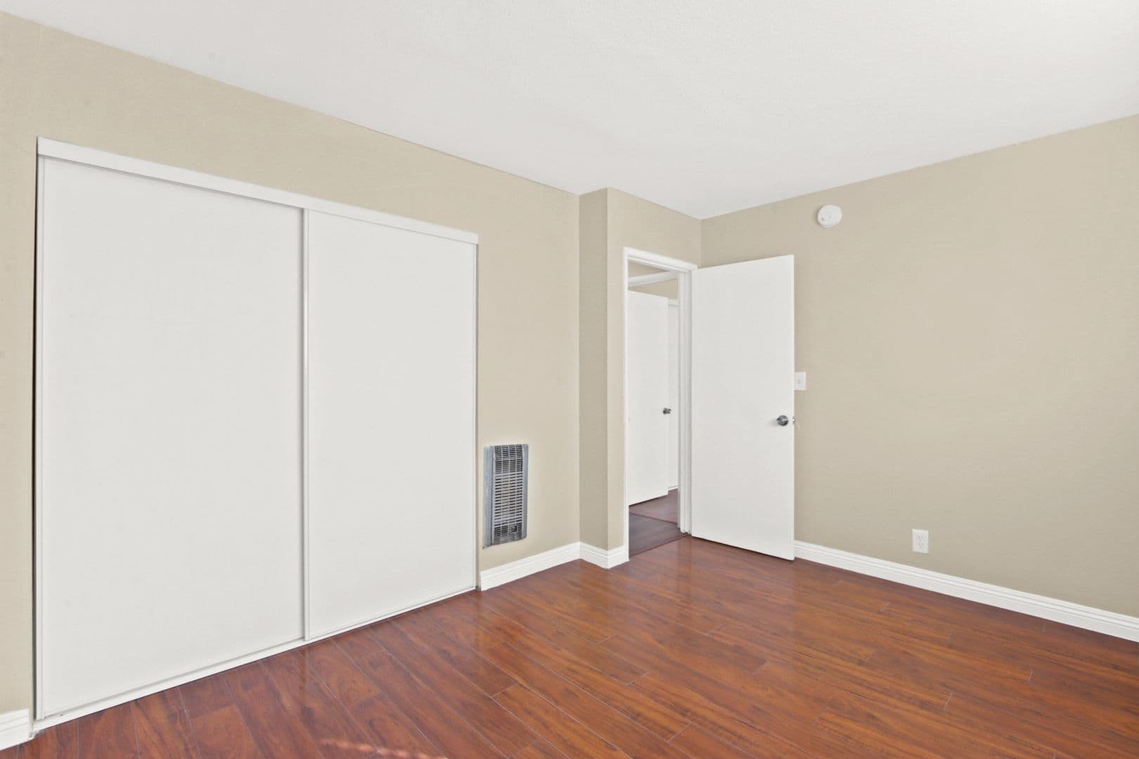 Alhambra Apartment: 3104-3208 W Ramona Rd