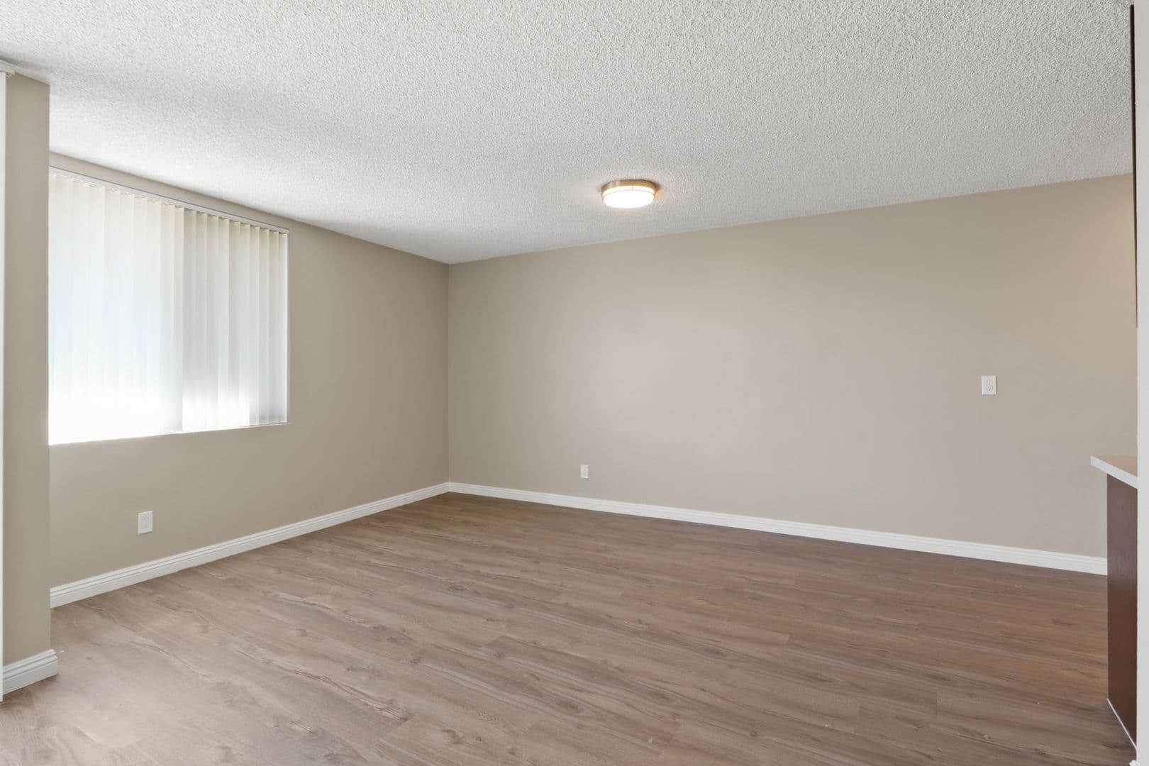 Ontario Apartment: 2908 S. Whispering Lakes Ln