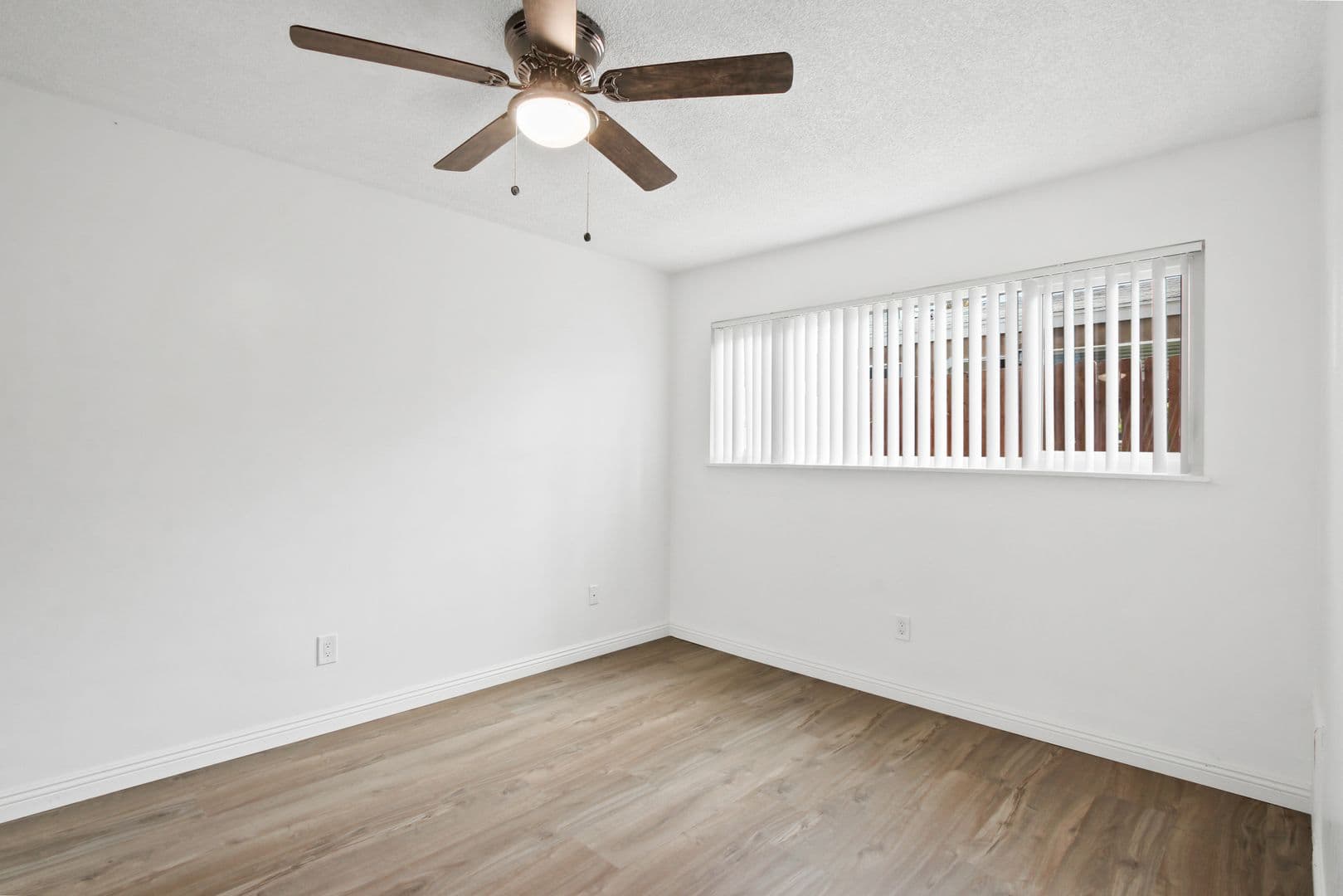 Redlands Apartment: 930 Stillman Ave