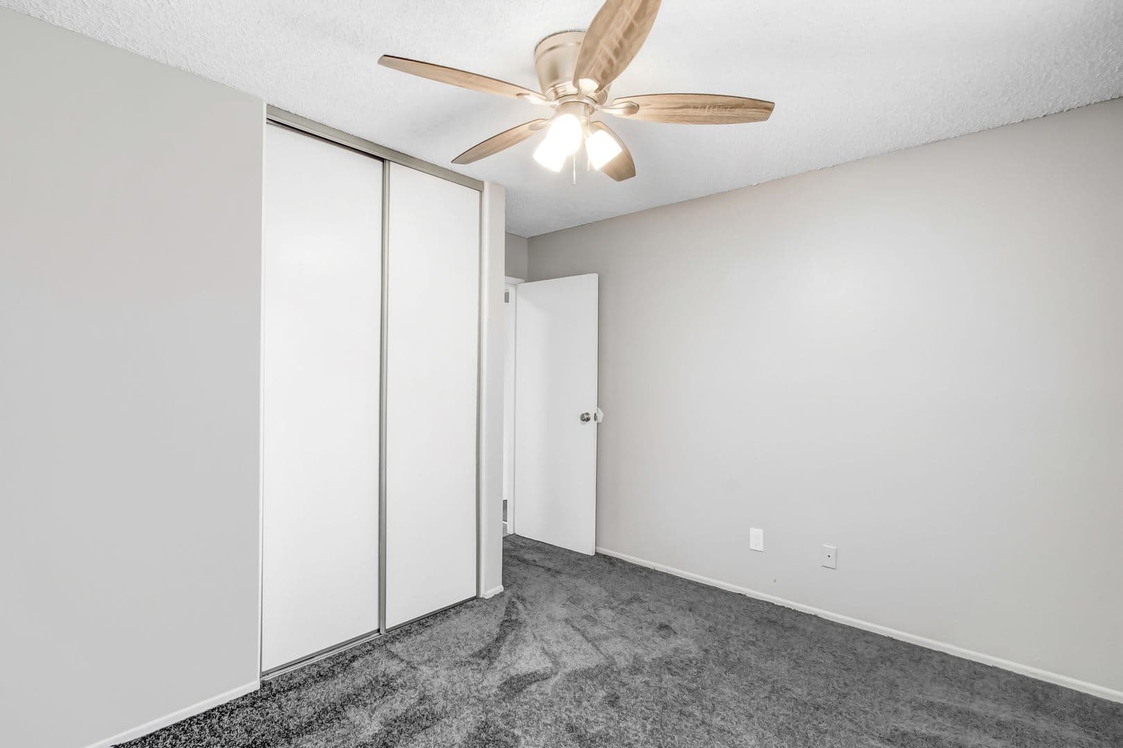 Riverside Apartment: 1066 N Orange Street